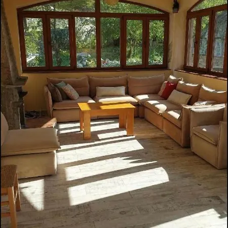 Residence: Quku I Valbones